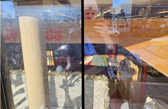Before and after of a window cleaning